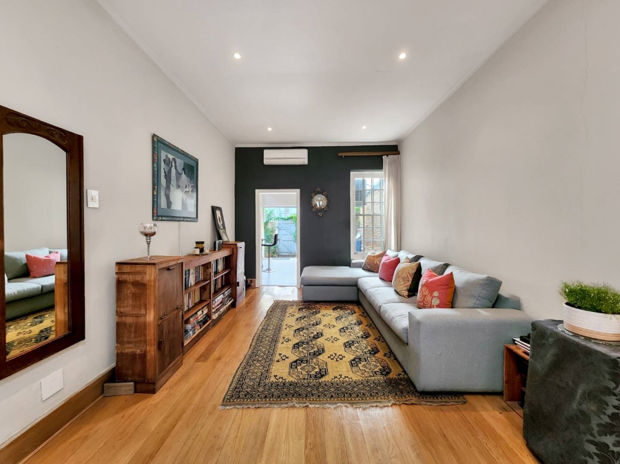 2 Bedroom Property for Sale in Sea Point Western Cape
